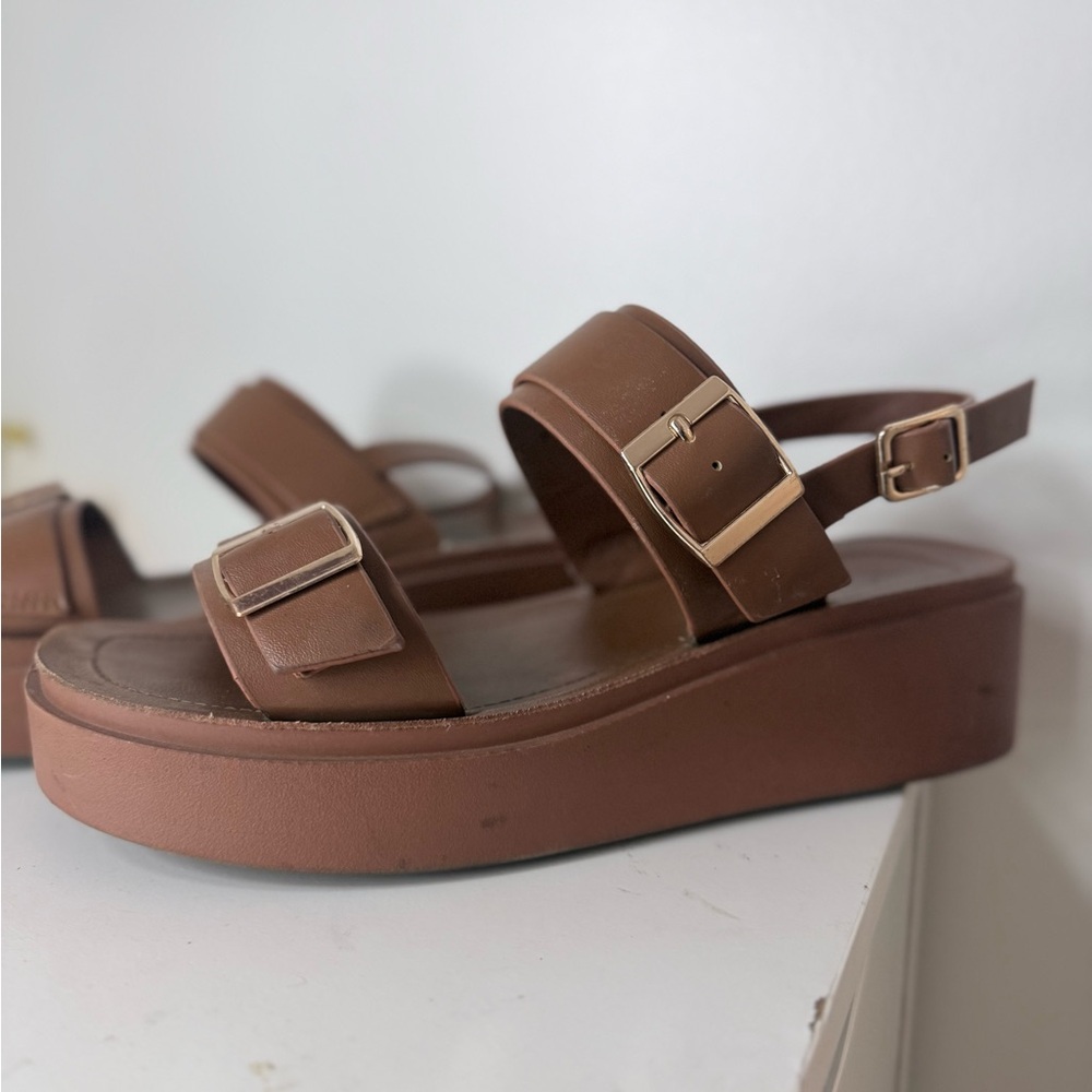 Brown Platform Sandals with Buckle Straps – Women’s Size [add size] Casual Summe - Picture 4 of 8